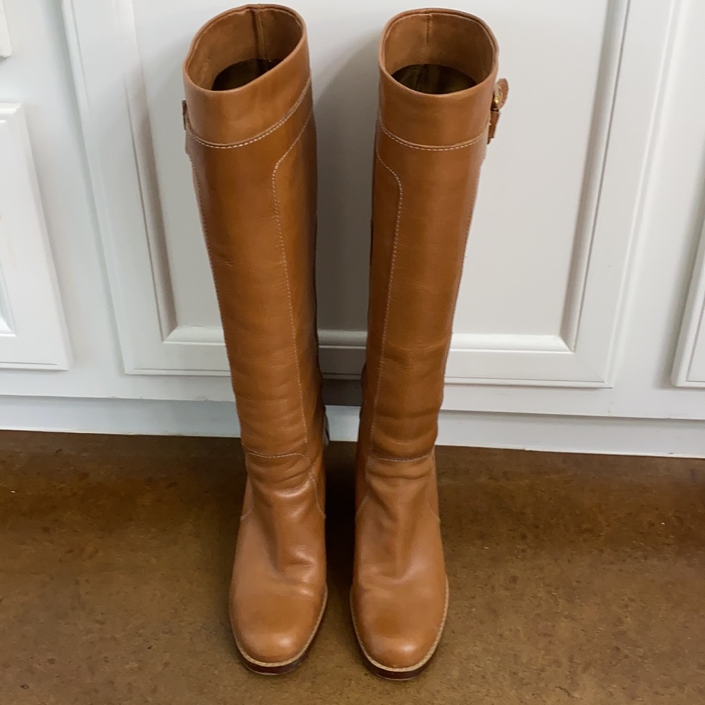 Beautiful barely worn Via Spiga boots